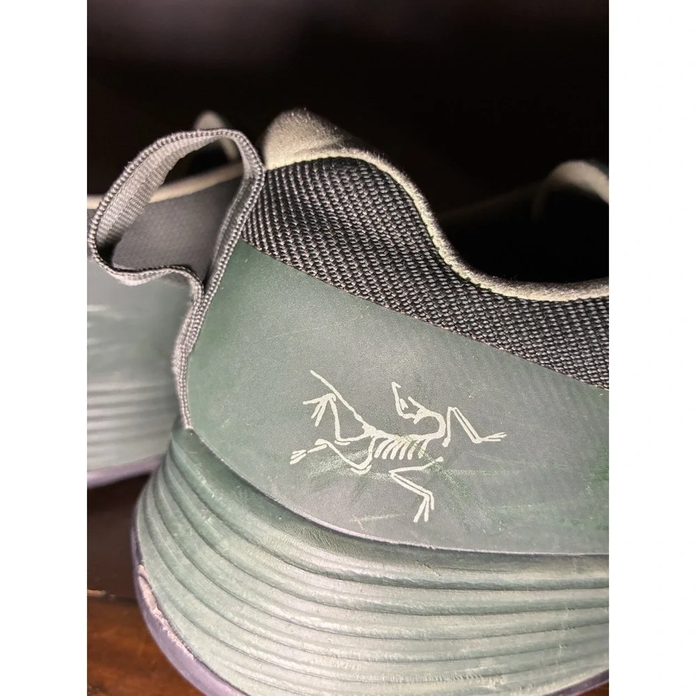 Arcteryx Konseal FL 2 Hiking‎ Shoes Men's Sz 9 Green Vibram Megagrip Sole